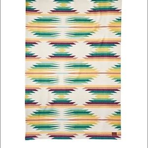 Pendleton Falcon Cove Woven Throw